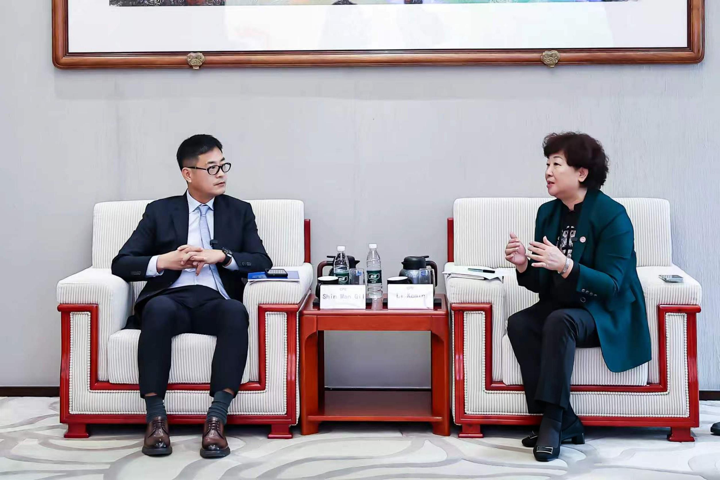 黄金城集团相关图片