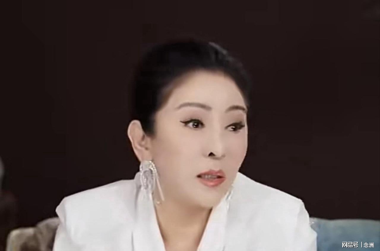 黄金城集团相关图片