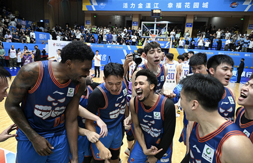 黄金城集团介绍图片
